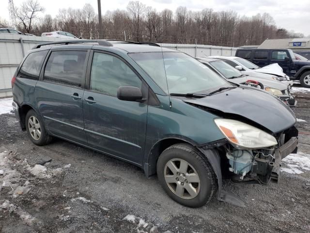 2005 Toyota Sienna CE