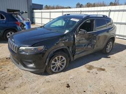 Salvage cars for sale from Copart Grenada, MS: 2019 Jeep Cherokee Latitude