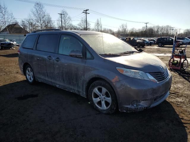 2014 Toyota Sienna LE