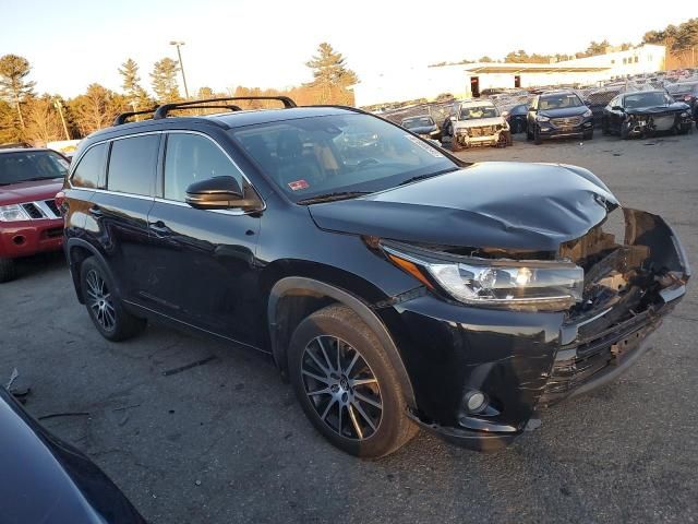 2017 Toyota Highlander SE