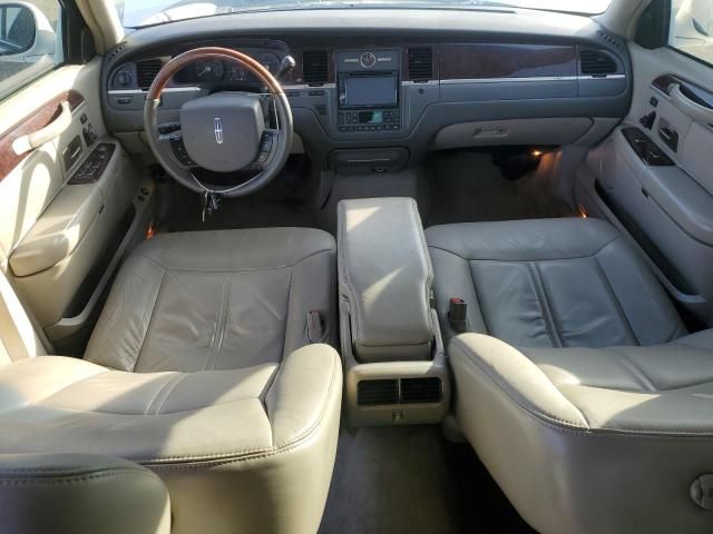 2008 Lincoln Town Car Signature Limited