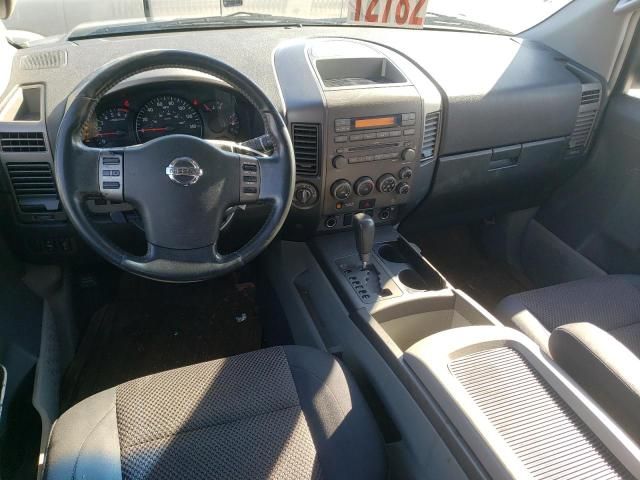 2004 Nissan Armada SE