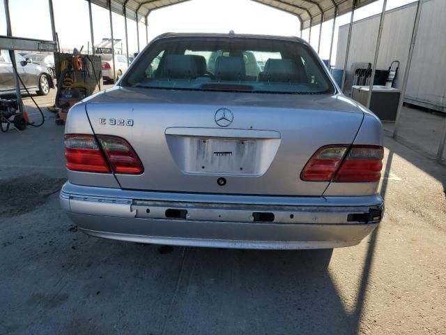 2002 Mercedes-Benz E 320