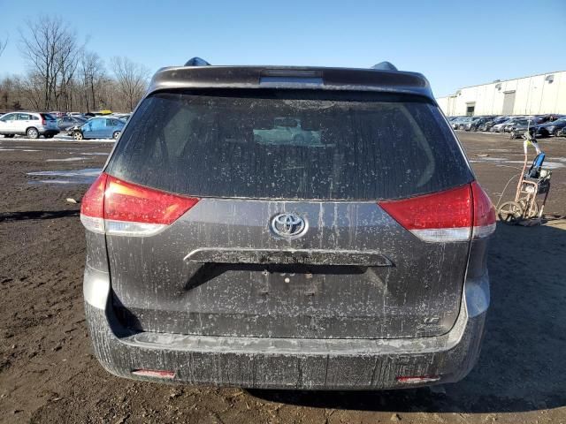 2014 Toyota Sienna LE