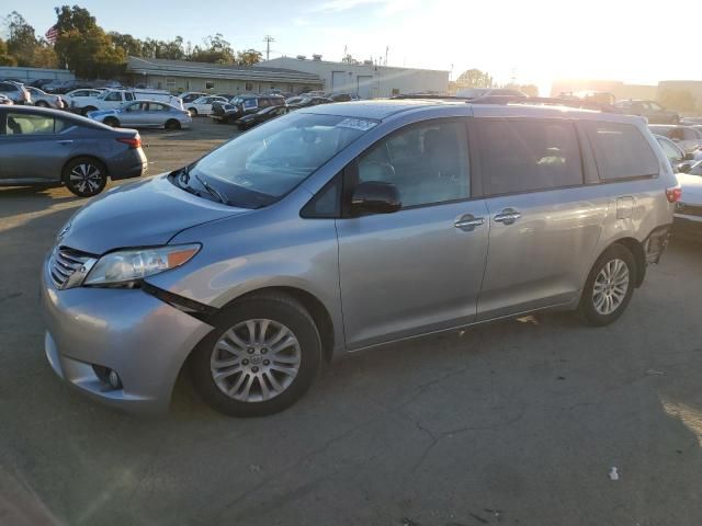 2016 Toyota Sienna XLE