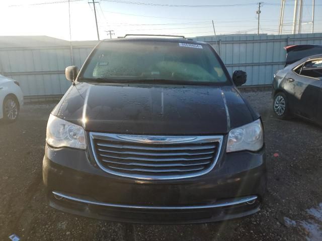 2016 Chrysler Town & Country Touring