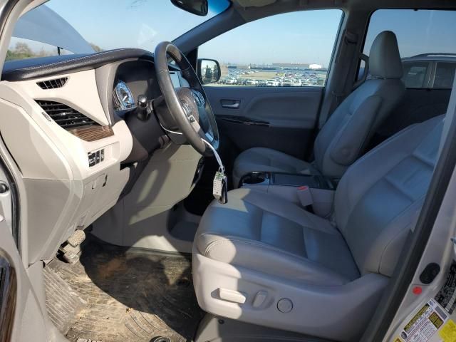 2017 Toyota Sienna XLE