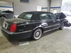 1999 Lincoln Town Car Signature