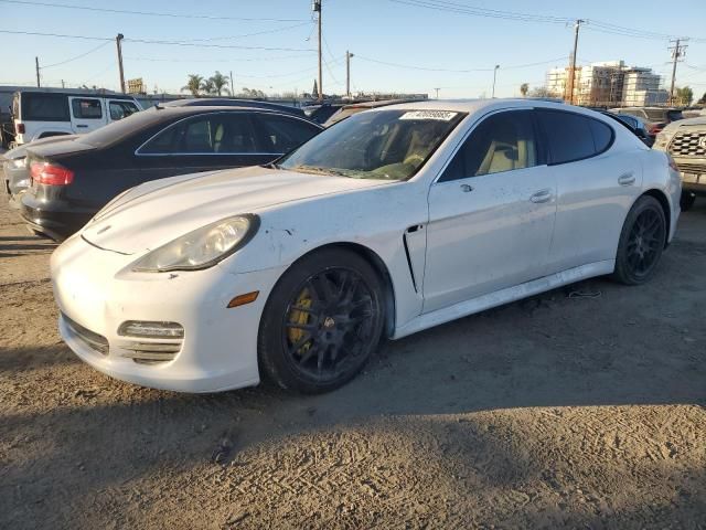 2012 Porsche Panamera 2