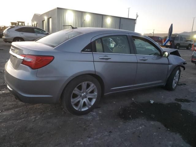 2013 Chrysler 200 Touring