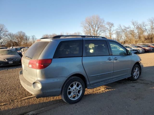 2005 Toyota Sienna XLE