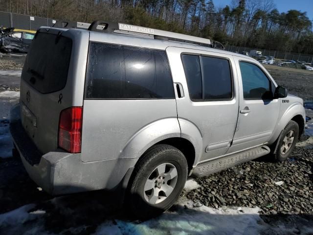 2005 Nissan Pathfinder LE