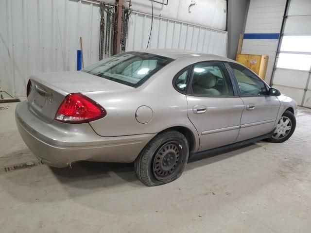 2004 Ford Taurus SE