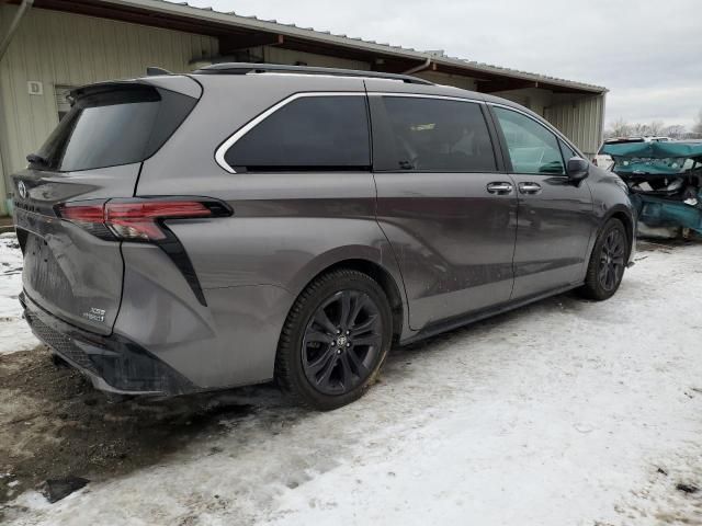 2022 Toyota Sienna XSE