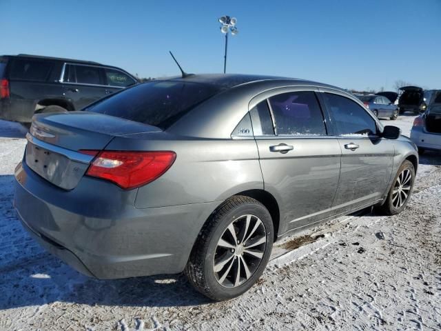 2013 Chrysler 200 Touring