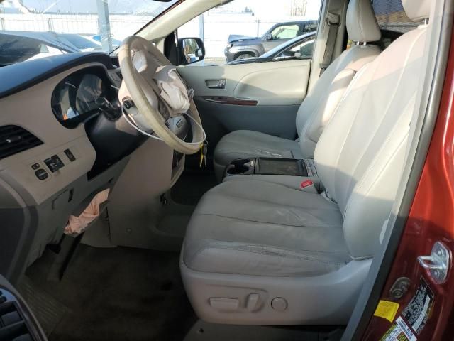 2013 Toyota Sienna XLE