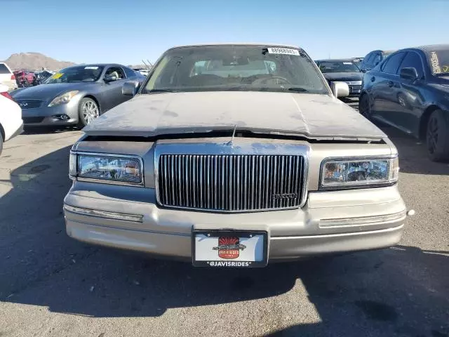 1995 Lincoln Town Car Executive