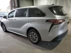 2022 Toyota Sienna LE