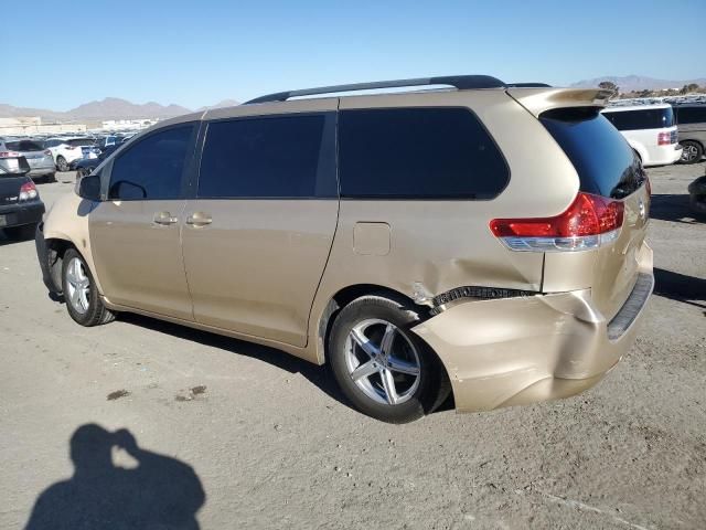 2011 Toyota Sienna LE