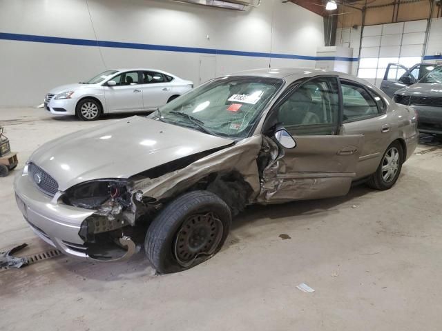 2004 Ford Taurus SE