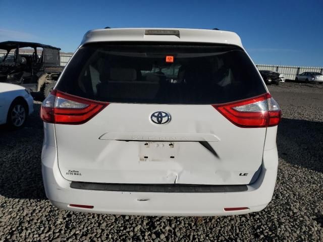 2015 Toyota Sienna LE