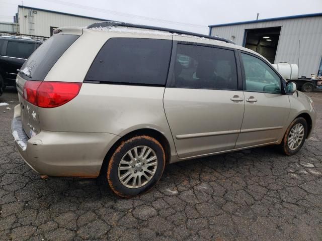 2010 Toyota Sienna XLE