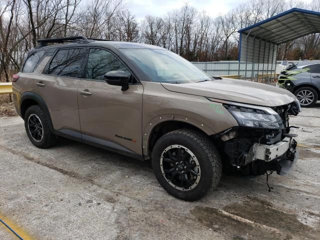 2023 Nissan Pathfinder SV