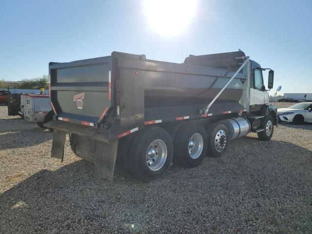 2009 Volvo VN VNL Dump Truck