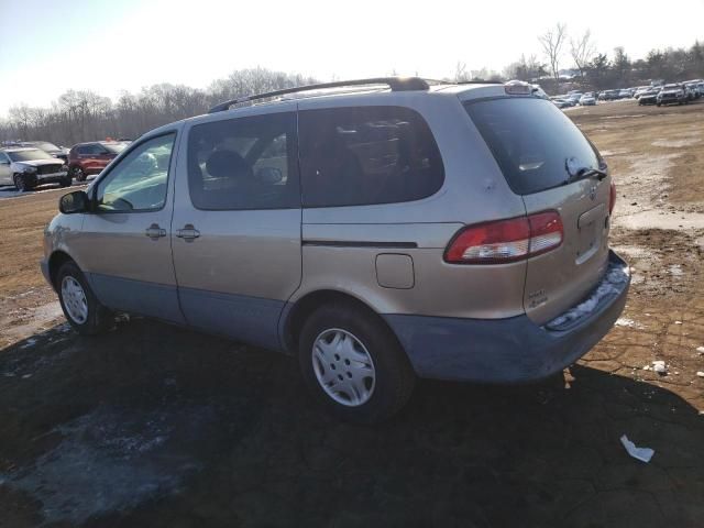 2003 Toyota Sienna LE