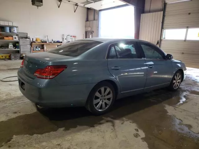 2005 Toyota Avalon XL