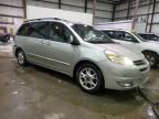 2004 Toyota Sienna XLE