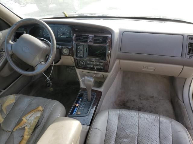 1999 Toyota Avalon XL