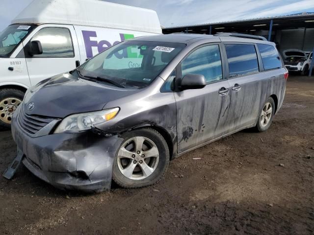 2016 Toyota Sienna LE