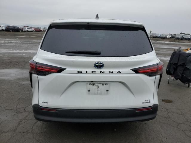 2022 Toyota Sienna XLE