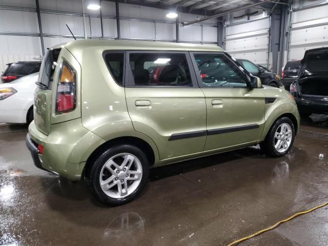 2010 KIA Soul +