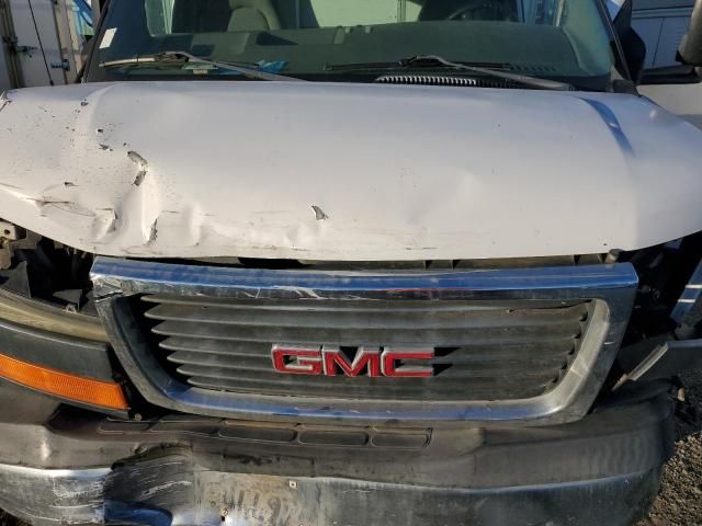 2006 GMC Savana Cutaway G3500