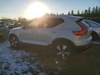 2022 Volvo XC40 T5 Momentum