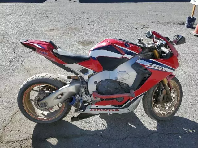 2019 Honda CBR1000 S