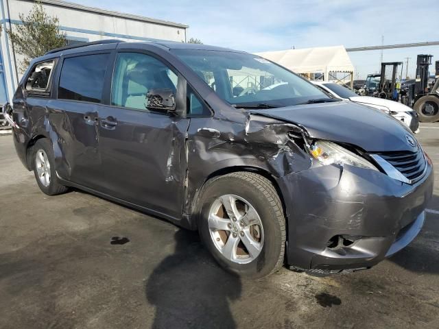 2014 Toyota Sienna LE