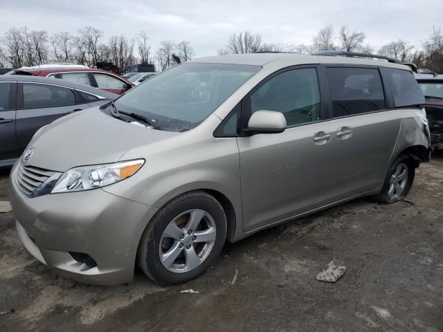 2017 Toyota Sienna LE