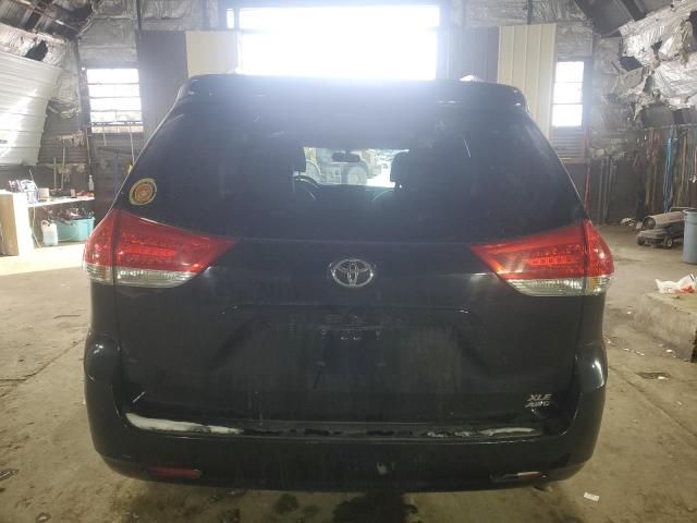 2013 Toyota Sienna XLE