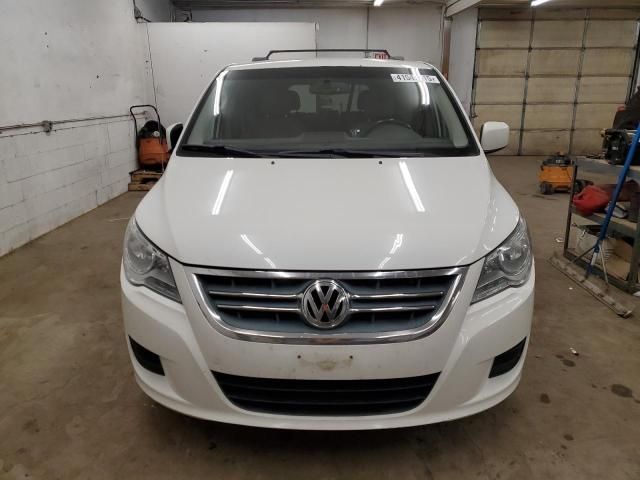 2012 Volkswagen Routan SE