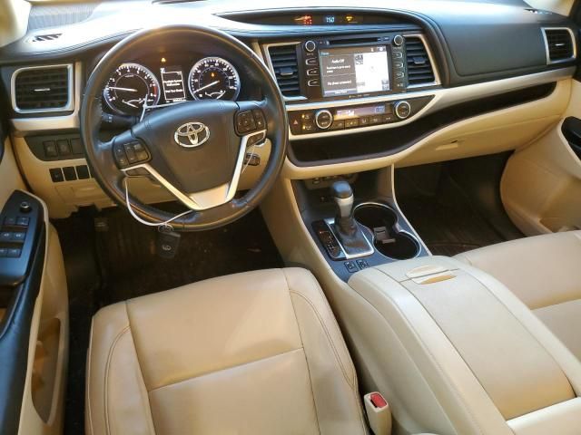 2018 Toyota Highlander SE