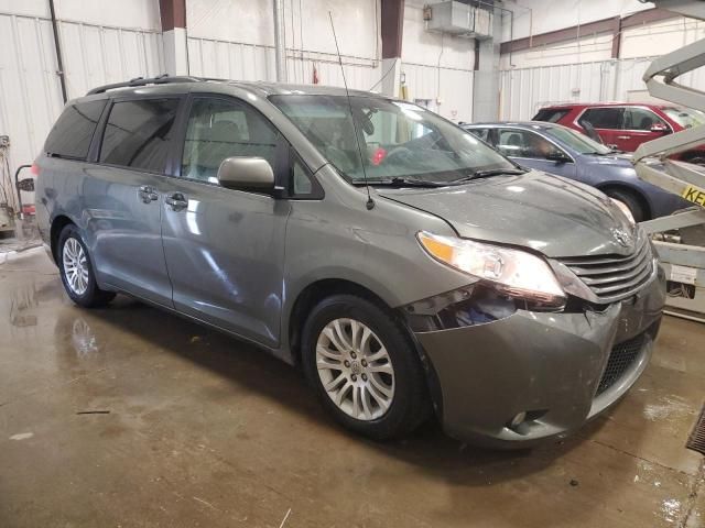 2013 Toyota Sienna XLE