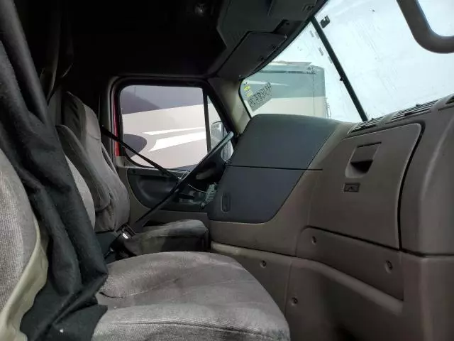 2013 Freightliner Cascadia 125