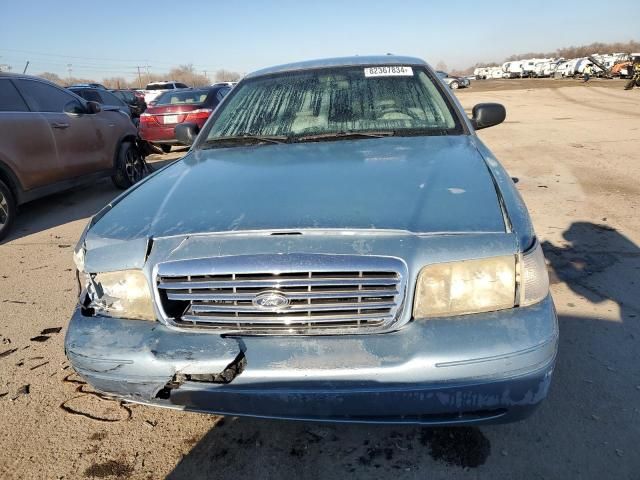 2004 Ford Crown Victoria LX