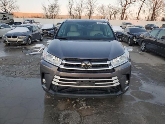 2019 Toyota Highlander SE