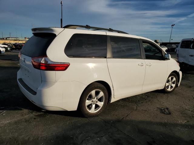 2015 Toyota Sienna LE