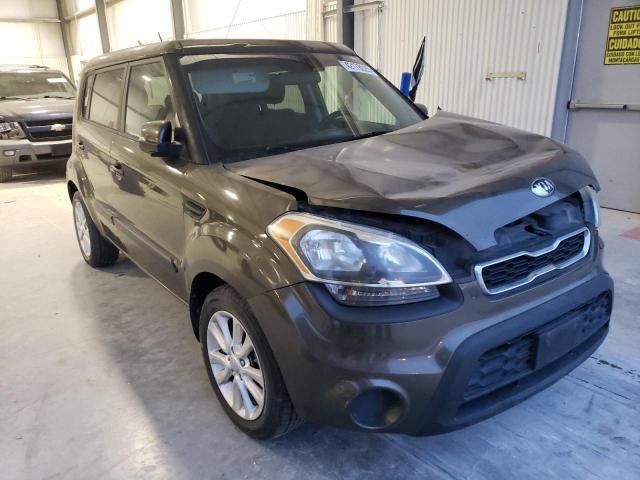 2013 KIA Soul +