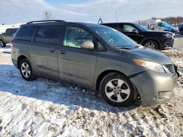 2013 Toyota Sienna LE